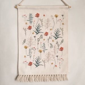 Floral printed woven banner wall art🌿🌸